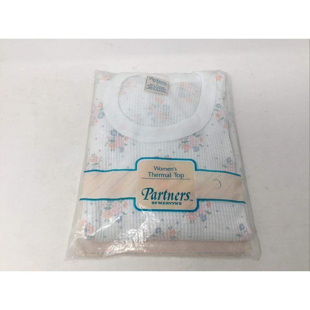 Vintage Partners by Mervyns Thermal Top Women Large Cream Kodel Fabric Retro NWT